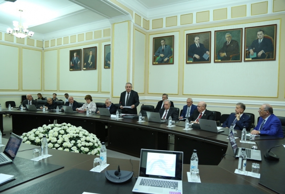 AMEA-da “Heydər Əliyev İli” çərçivəsində hazırlanmış tədbirlər planı müzakirə olunub
