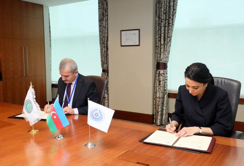 Defensora del Pueblo de Azerbaiyán firma dos memorandos