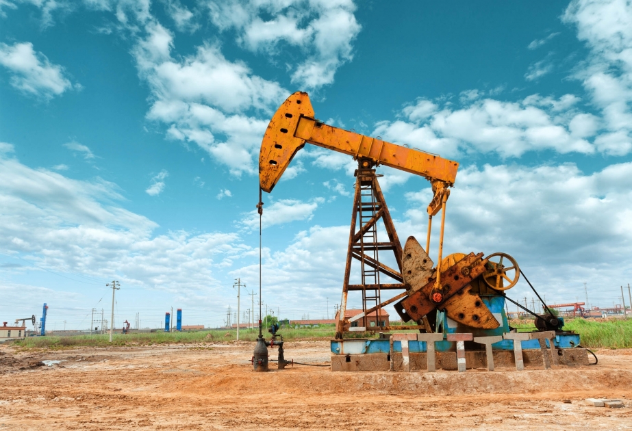 Azerbaijani oil price exceeds $93
