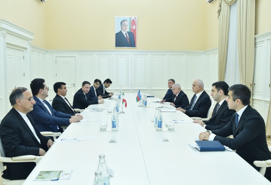 Primer ministro azerbaiyano se reúne con el vicepresidente iraní