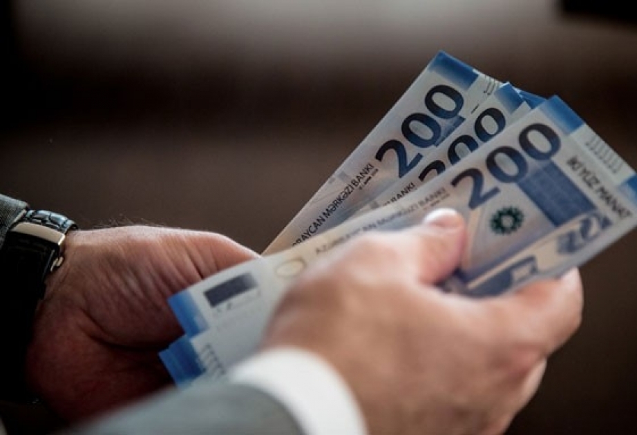 Muzdla çalışan işçilərin orta aylıq nominal əməkhaqqı 829 manat təşkil edib