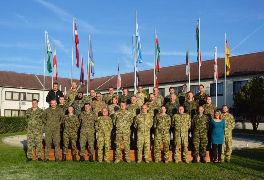 Azerbaijani servicemen participate in NATO course