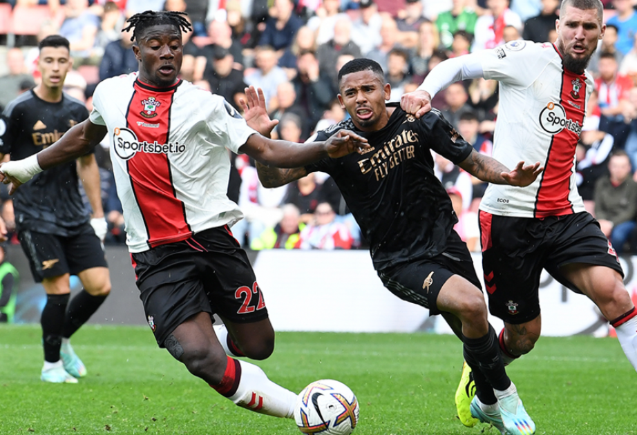 Arsenal held 1-1 by Southampton, leads by 2 points in EPL