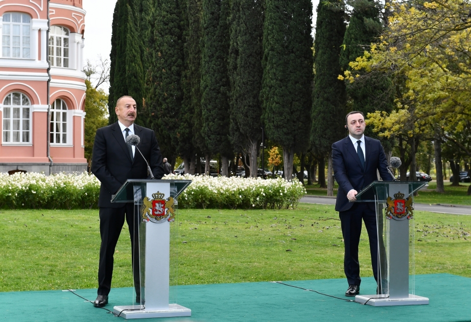El presidente de Azerbaiyán y el primer ministro de Georgia hacen declaraciones a la prensa