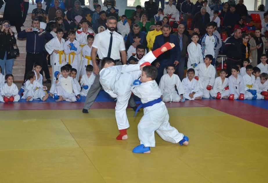 Sumqayıtda “Qafqaz” Şotokan karate-do idman klubunun üçüncü açıq çempionatı keçirilib
