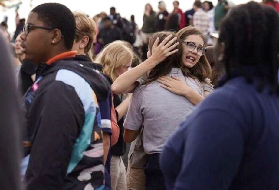 2 killed in shooting at St. Louis high school; gunman dead