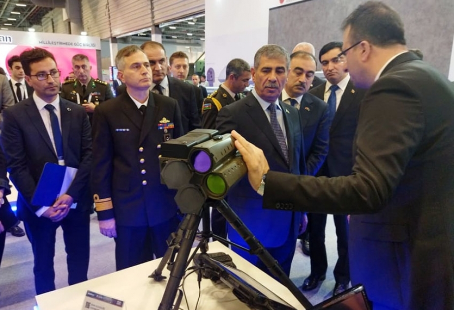 Azərbaycanın müdafiə naziri “Saha Expo” sərgisinin açılış mərasimində iştirak edib