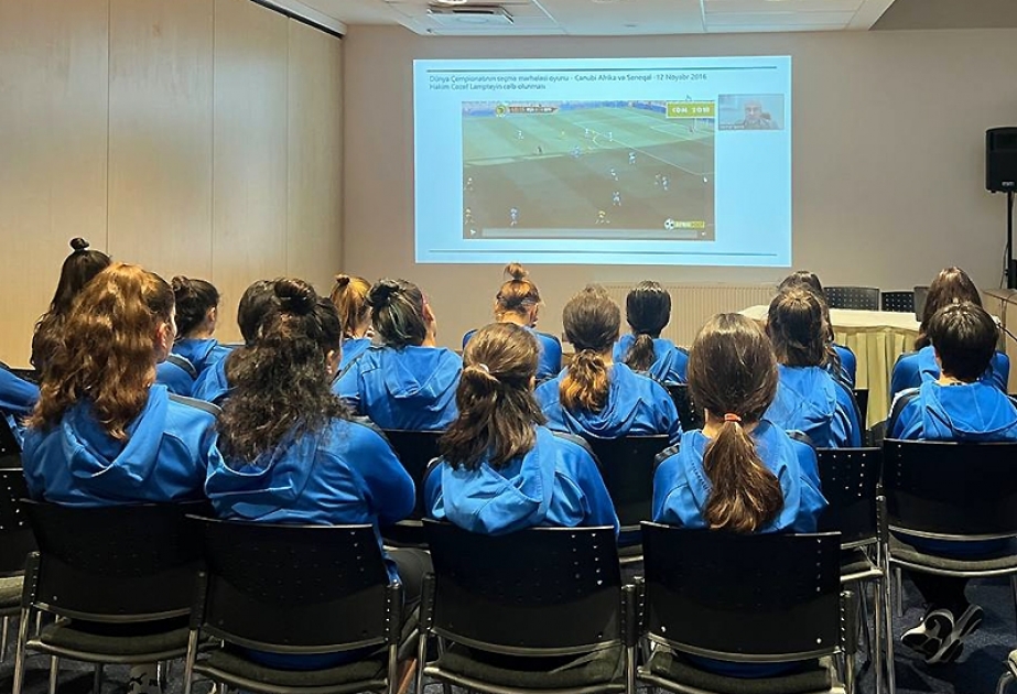 Millimizin futbolçuları üçün danışılmış oyunlarla bağlı seminar təşkil olunub