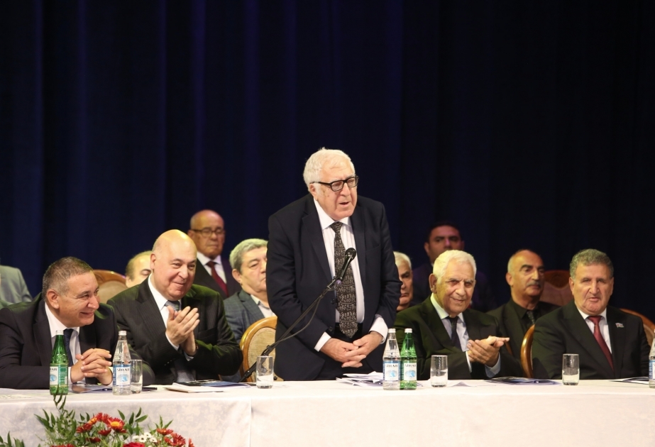 عقد مؤتمر كتّاب أذربيجان الـ13 في باكو