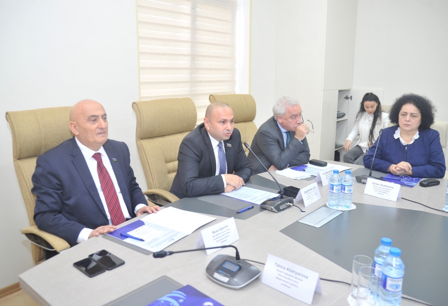 Bakıda “Böyük millət - güclü dövlət: müasir Azərbaycanın yeni ideoloji xətti” mövzusunda dəyirmi masa keçirilib