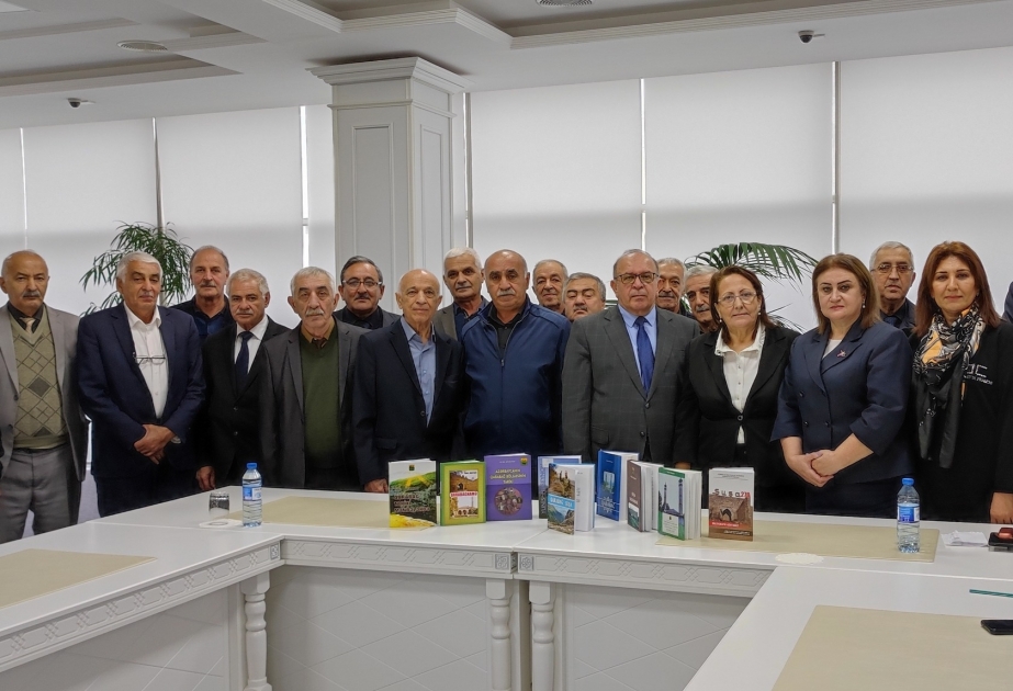 Mərkəzi Elmi Kitabxanada “Qarabağ-Şuşa” kitabının təqdimatı olub