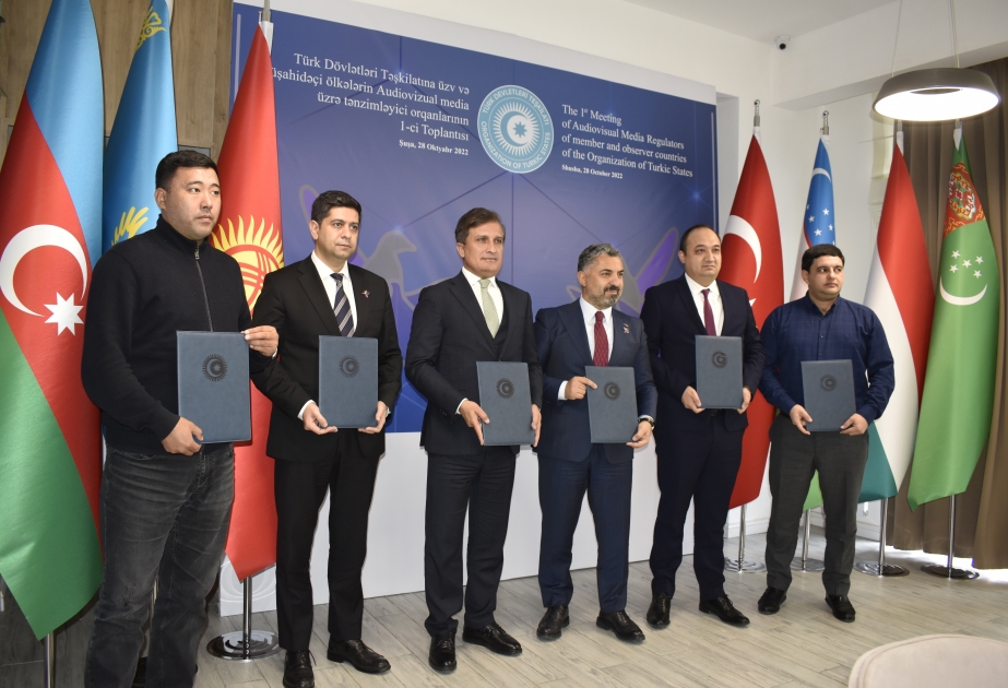 Los participantes de los reguladores de medios audiovisuales de la OET firman una Declaración de Intenciones en Shusha
