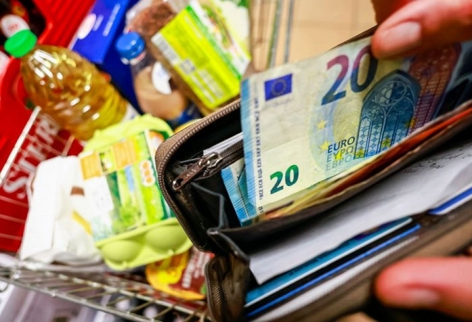 Italian inflation rate hits 11.9%, highest since 1984