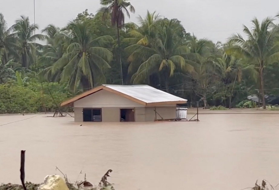 Severe tropical storm Nalgae leaves 72 dead in Philippines