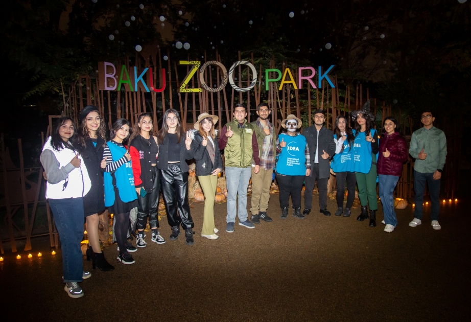 Bakı Zooloji Parkında ilk gecə turu keçirilib