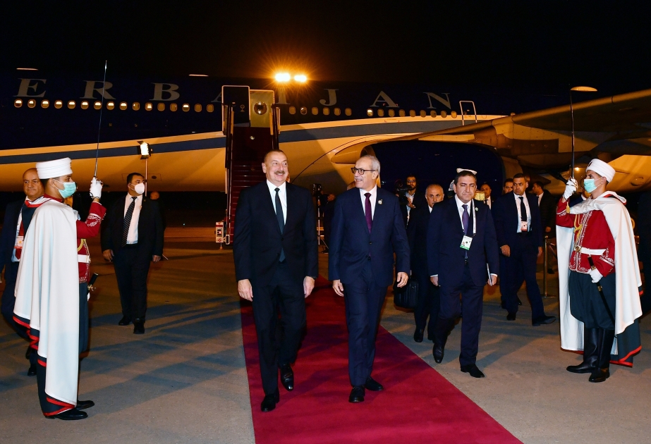 El presidente de Azerbaiyán llegó a Argelia para una visita