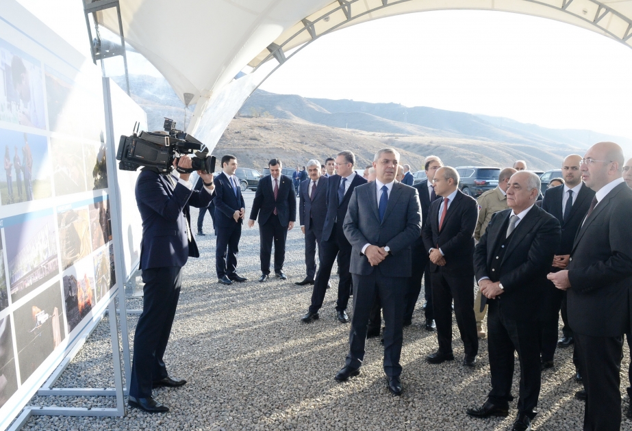Baş nazir Əli Əsədovun, Prezident Administrasiyasının və Əlaqələndirmə Qərargahının rəhbəri Samir Nuriyevin başçılığı altında nümayəndə heyəti Şərqi Zəngəzura səfər edib