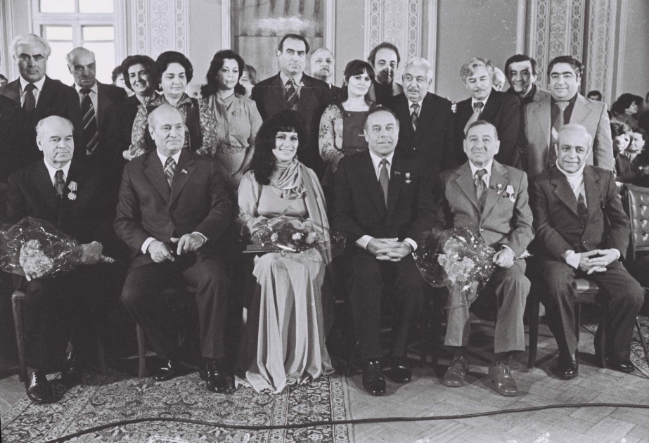 لحظات من العمر المهدى للشعب: عام 1980م