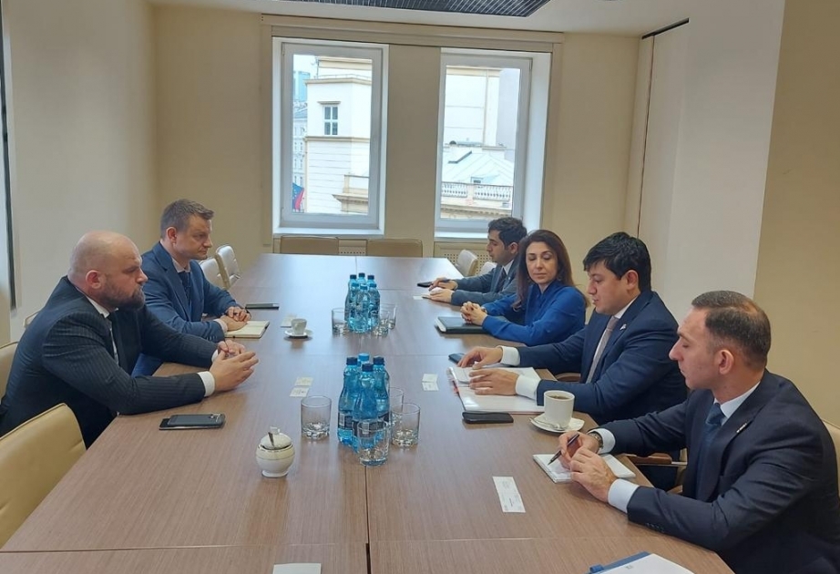 Dövlət Komitəsinin sədri Polşanın Xaricilər Ofisinin rəhbəri və qubernatorla görüşüb