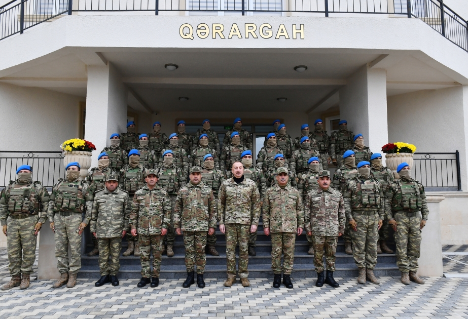 Presidente Ilham Aliyev se familiarizó con las condiciones creadas en la unidad militar en el distrito de Fuzuli