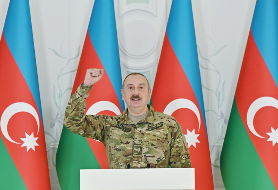 Azərbaycan Prezidenti: Biz üzümüz ağ, alnımız açıq, müzəffər xalq kimi yaşayırıq və buna görə hərbçilərimizə borcluyuq