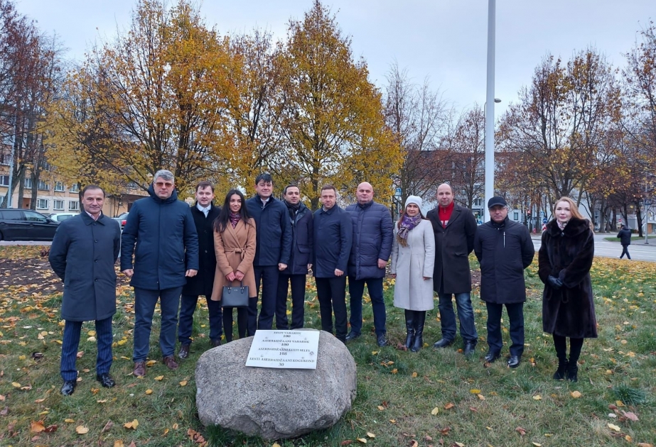 Diasporla İş üzrə Dövlət Komitəsinin sədri Tallində Estoniya-Azərbaycan Dostluq Parkını ziyarət edib