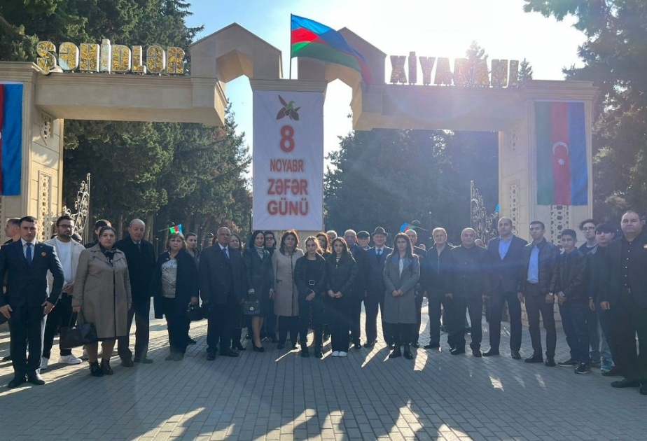 Mingəçevir Dövlət Universitetinin kollektivi Zəfər Günü münasibətilə Şəhidlər xiyabanını ziyarət edib