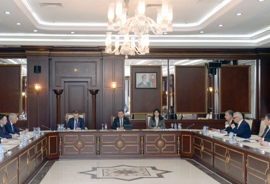 Azad edilmiş ərazilərdə əcnəbilərin iş icazəsinin müddəti hər dəfə 2 ildən çox olmamaqla uzadıla bilər