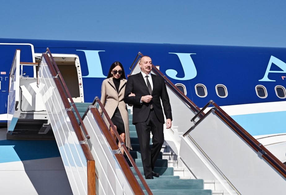 Präsident Ilham Aliyev zu Besuch in Usbekistan eingetroffen VIDEO