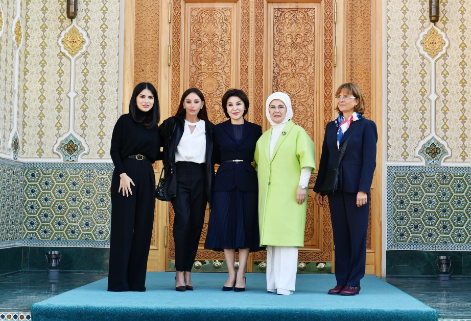 First Lady of Azerbaijan Mehriban Aliyeva visits "Eternal City" historical and ethnographic complex VIDEO