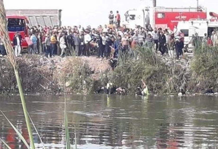 مصر.. مصرع 16 شخصا إثر سقوط حافلة بنهر النيل