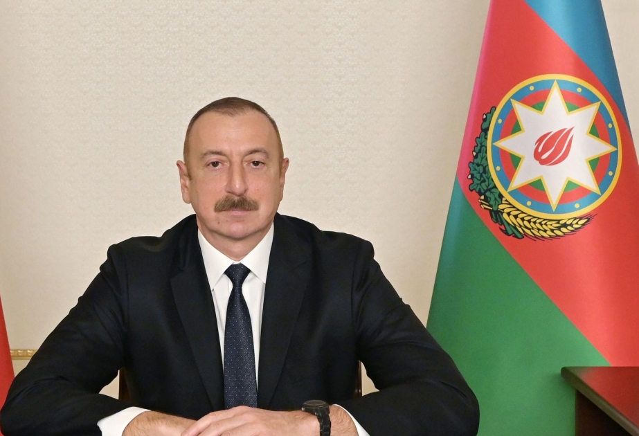 El presidente de Azerbaiyán felicitó a su par palestino