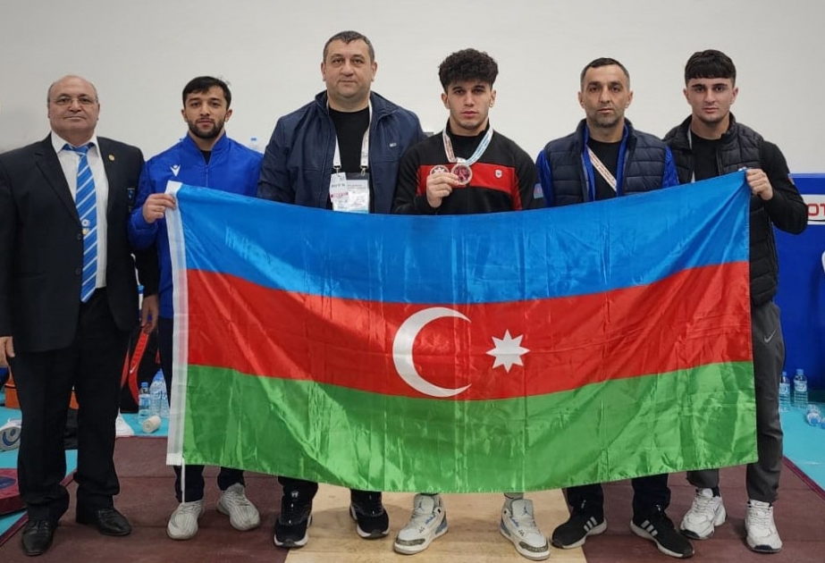Ağırlıqqaldıranımız Ömər Cavadov Ankarada xatirə turnirində gümüş medal qazanıb