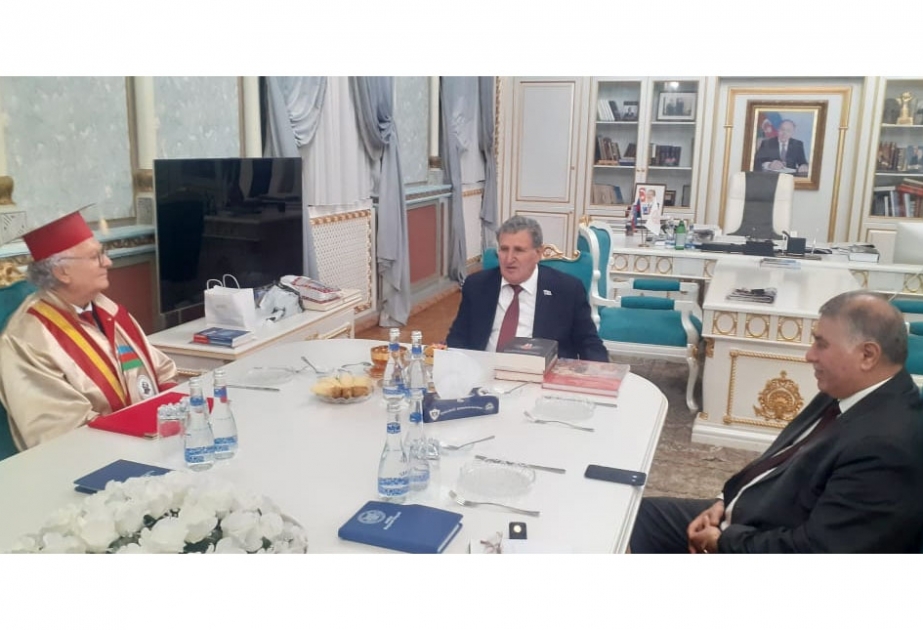 Azərbaycan Milli Elmlər Akademiyasında türkiyəli alimlə görüş olub