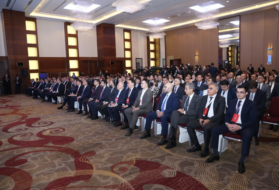 Se celebra en Bakú el Foro de Inversión y Emprendimiento Juvenil de Azerbaiyán