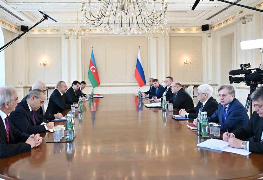 Le président azerbaïdjanais et le Premier ministre russe ont tenu un entretien élargi aux délégations VIDEO