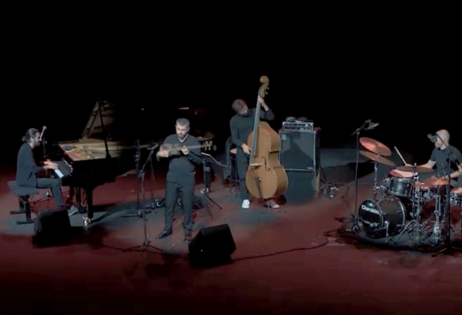 Əməkdar artist İsfar Sarabski Roma Caz Festivalında çıxış edib