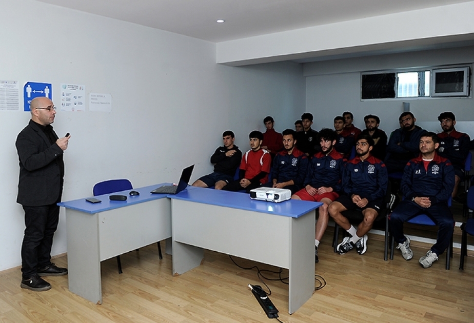 “Şamaxı” klubunun əvəzedici komandasının üzvlərinə danışılmış oyunlarla bağlı seminar keçirilib