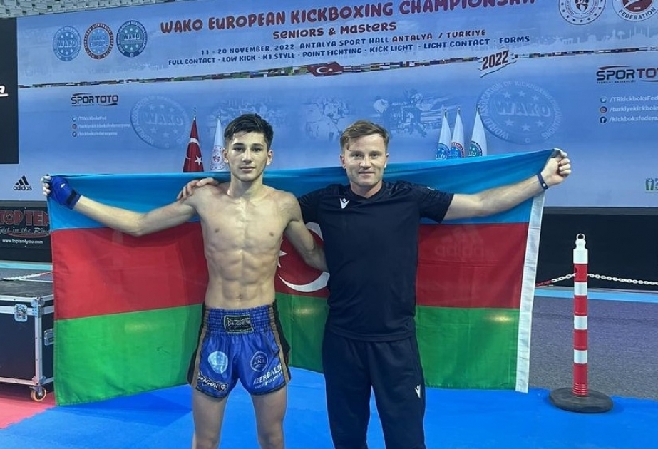 On altı yaşlı kikboksçumuz Elvin Məmmədov böyüklər arasında Avropa çempionu olub