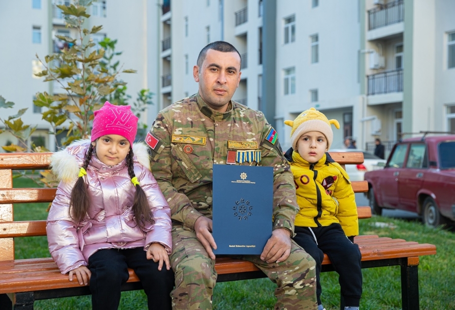 Gəncədə şəhid ailələrinə və müharibə ilə əlaqədar əlilliyi olan şəxslərə 30 mənzil təqdim edildi