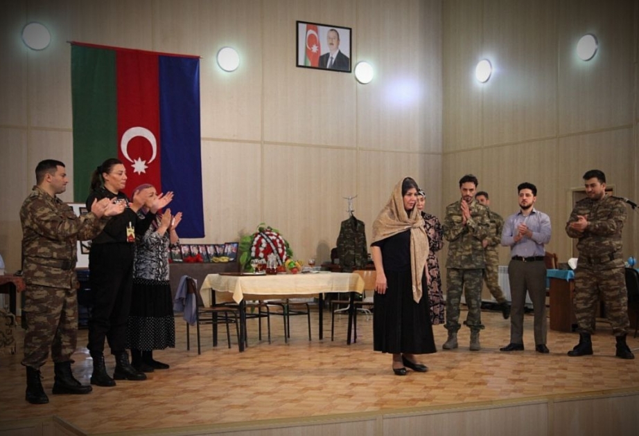 Milli Dirçəliş Günü münasibətilə "N" saylı hərbi hissədə "Bir nəfəs qədər" tamaşası nümayiş olunub