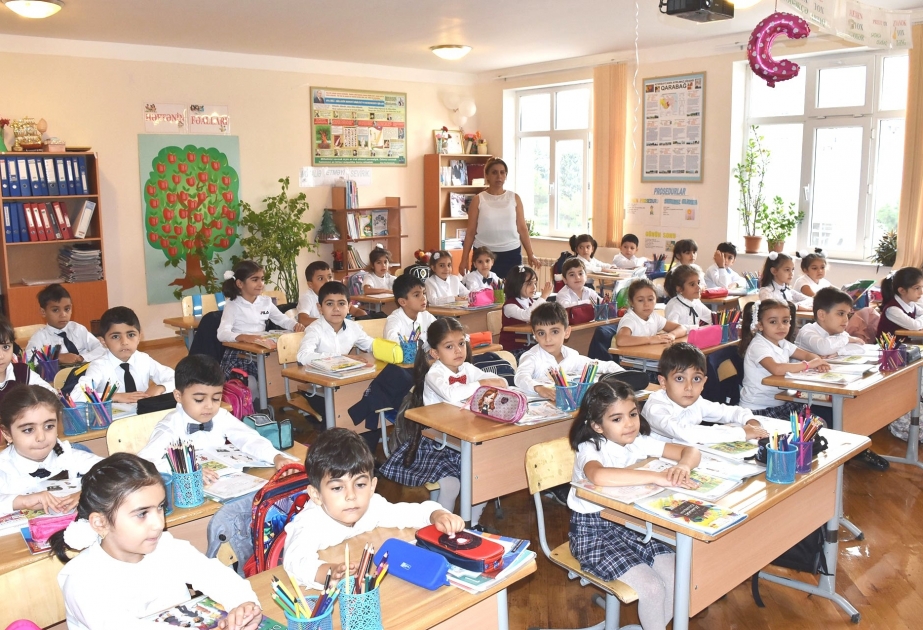 Ümumi təhsil müəssisələrində payız tətili başa çatıb