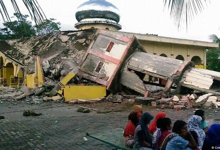 Strong quake topples houses in Indonesia’s Java; 56 dead