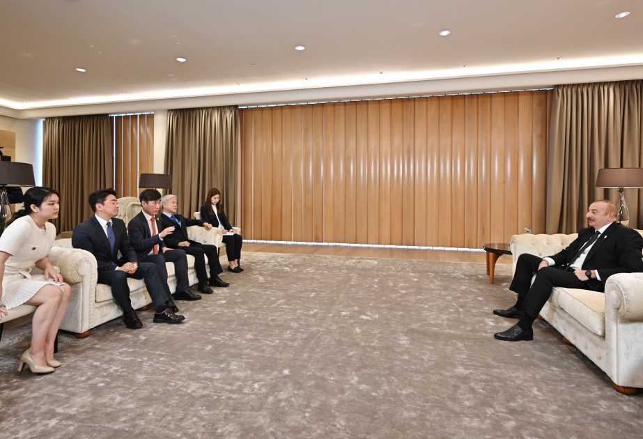 El Presidente de Azerbaiyán recibió al Secretario General de la Conferencia Internacional de Partidos Políticos de Asia