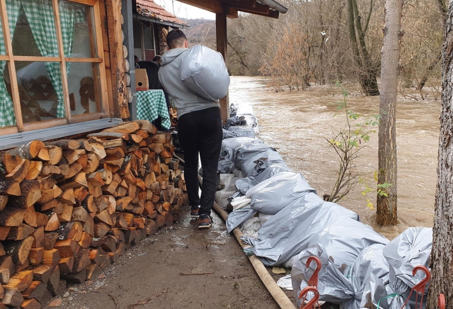 Serbiyanın Raska bölgəsində güclü yağış səbəbindən fövqəladə vəziyyət elan olunub