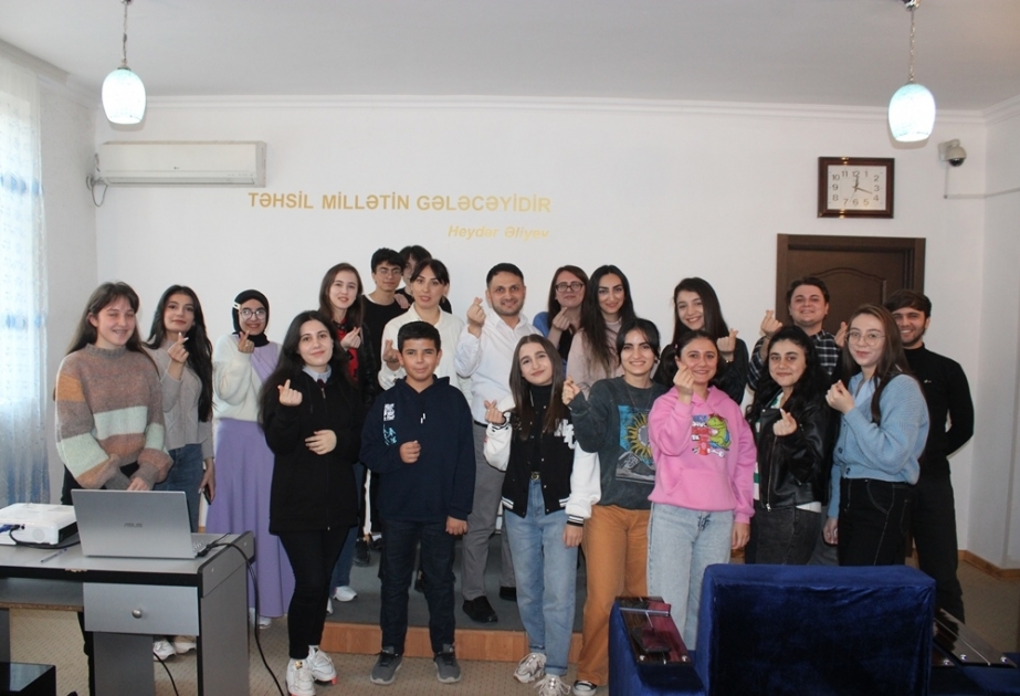 Mingəçevir Dövlət Universitetində “Müasir təhsil trendləri və süni intellekt” mövzusunda seminar keçirilib