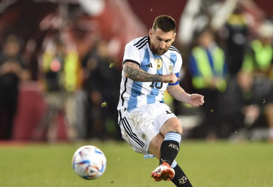 Lionel Messi Argentina millisinin tarixinə düşüb