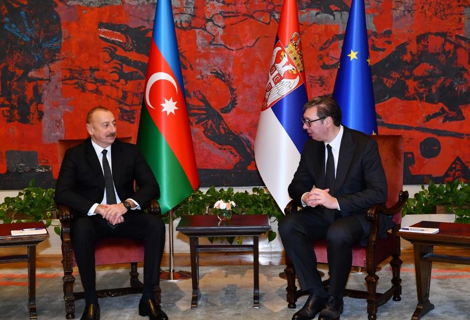 El presidente de Azerbaiyán se reúne con el presidente de Serbia en Belgrado