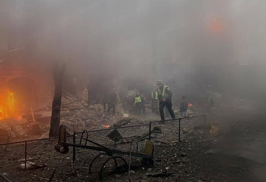 Kiyevə raket hücumu nəticəsində azı 3 nəfər həlak olub, 6 nəfər isə yaralanıb