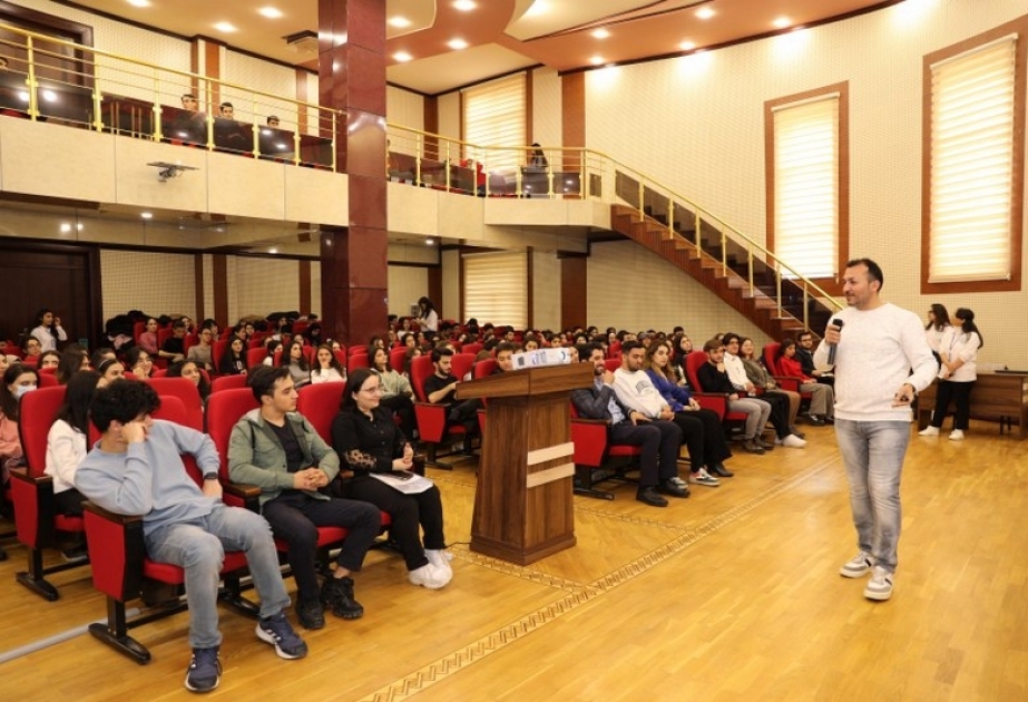 BDU-nun “SABAH” tələbələrinə “İngilis dilini öyrən – sıfırdan sonsuzadək” mövzusunda təlim keçirilib